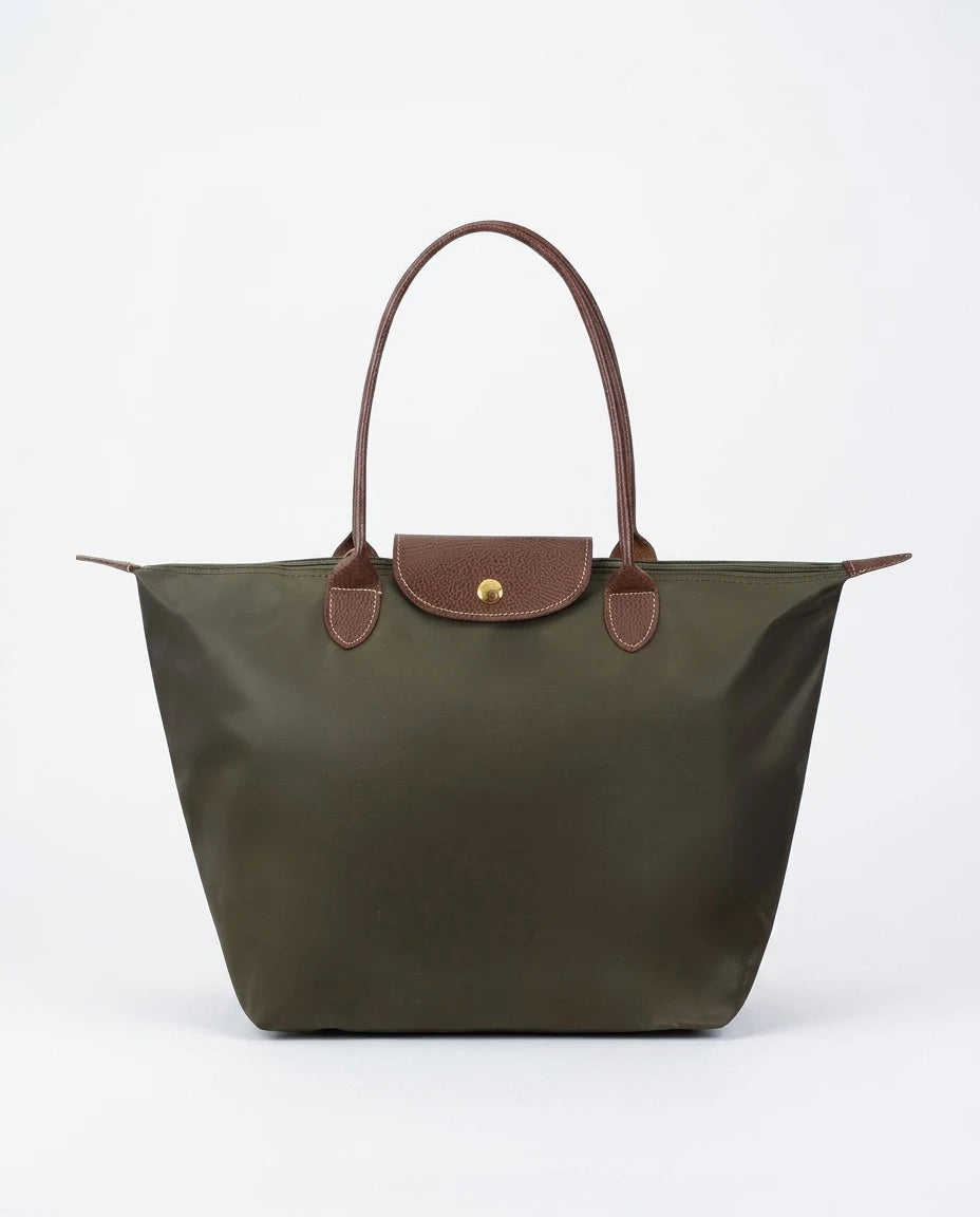 CT|Elegante Schultertasche mit Studd-Verschluss