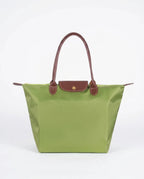 CT|Elegante Schultertasche mit Studd-Verschluss