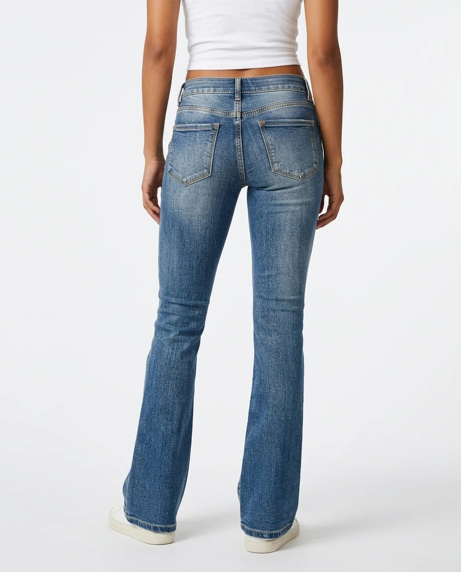 CT|Damen Hochtaillierte Schlagjeans mit Used-Look